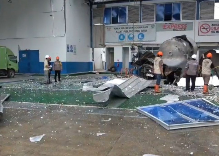 Tangki Truk Meledak di Bengkel Hino Balikpapan 