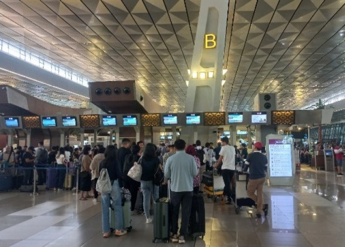 Hari Kedua Terdampak Abu Anak Krakatau, Menhub Belum Pastikan Bandara Dibuka