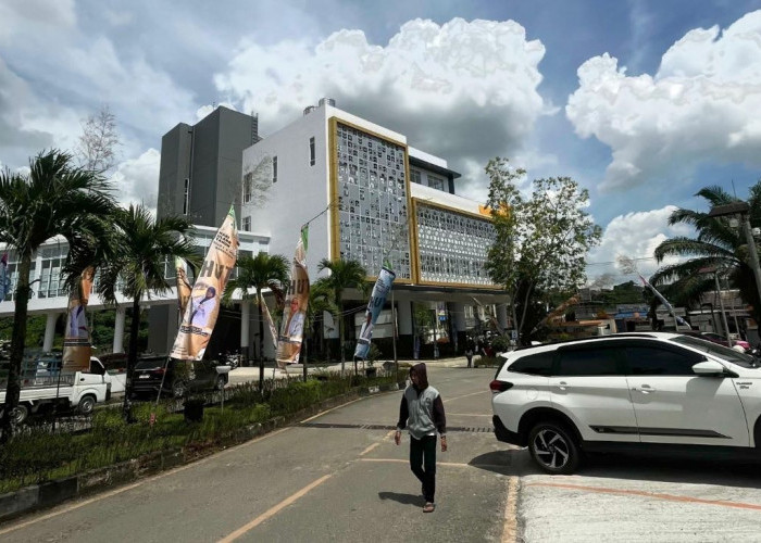 Komentar 'Bacot Nih Pasein' Berbuntut Panjang, Andi Harun Minta Inspektorat Periksa Dokter RSUD IA Moeis