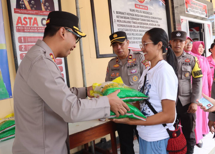 Polres Kubar Salurkan 550 Sak Beras Murah Bulog, Warga Antusias Serbu Lokasi