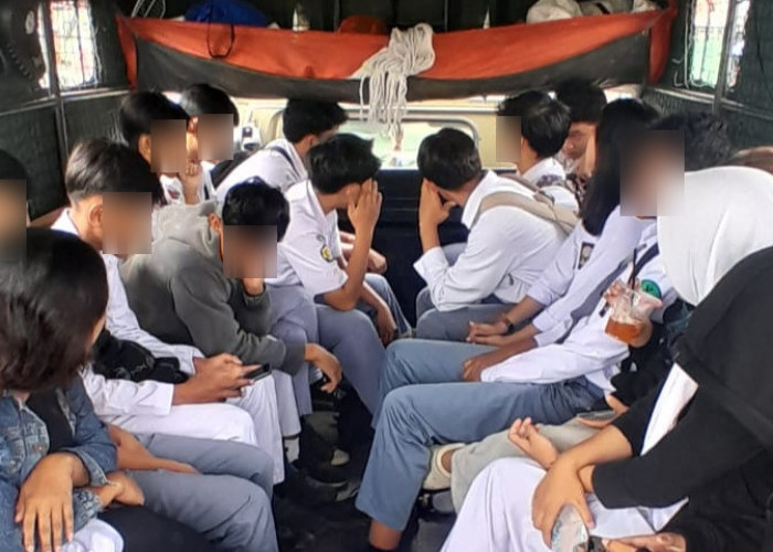 Nongkrong Saat Jam Pelajaran, Sebanyak 23 Siswa di Kukar Diamankan Satpol PP