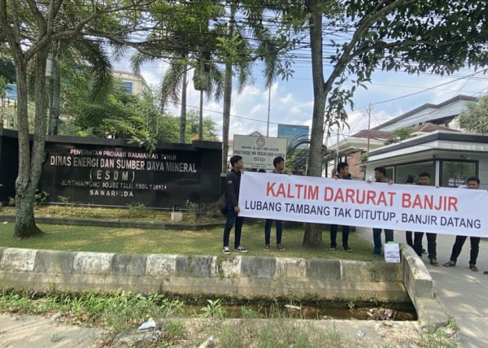  Demo di Depan Kantor ESDM Kaltim, Mahasiswa Kritisi Dampak Perizinan Tambang Diambil Alih Pusat 