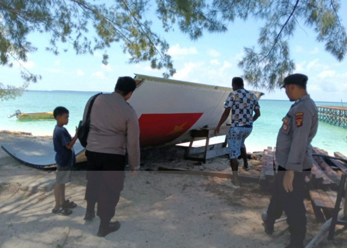 Nelayan di Berau Temukan Puing Diduga Bagian Satelit Asing Asal Tiongkok