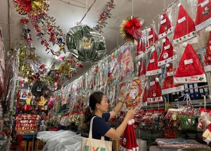 Penjualan Pernak-pernik Natal di Samarinda Naik hingga 50 Persen