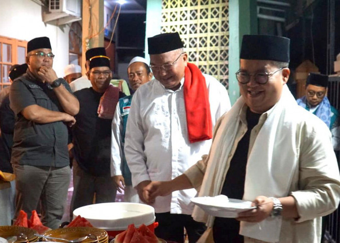 Rendi Solihin Lanjutkan Safari Ramadan ke Marangkayu, Sahur Bersama Warga