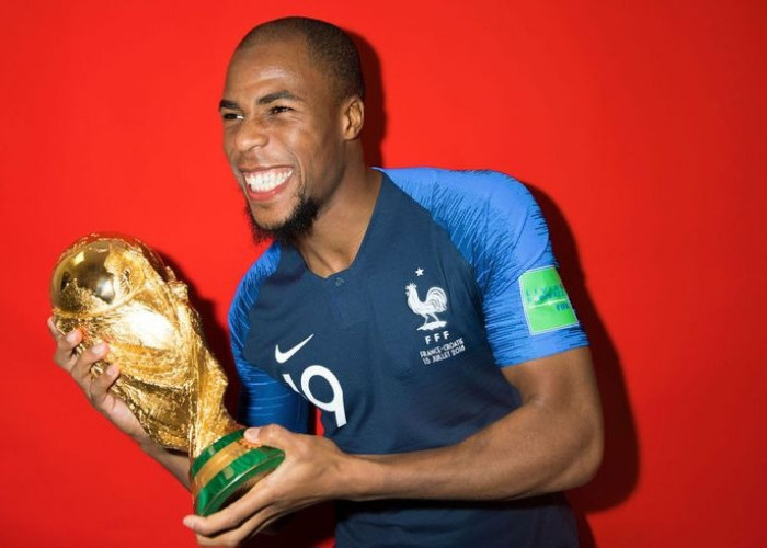 Bek Timnas Prancis Djibril Sidibe Masuk Radar Borneo FC? Ini Kata Manajemen 