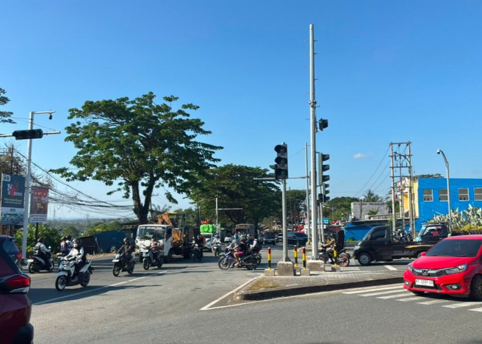 Truk Kosong Bandel Terobos Jam Larangan di Balikpapan, Siap-Sipa Didenda Rp5 Juta