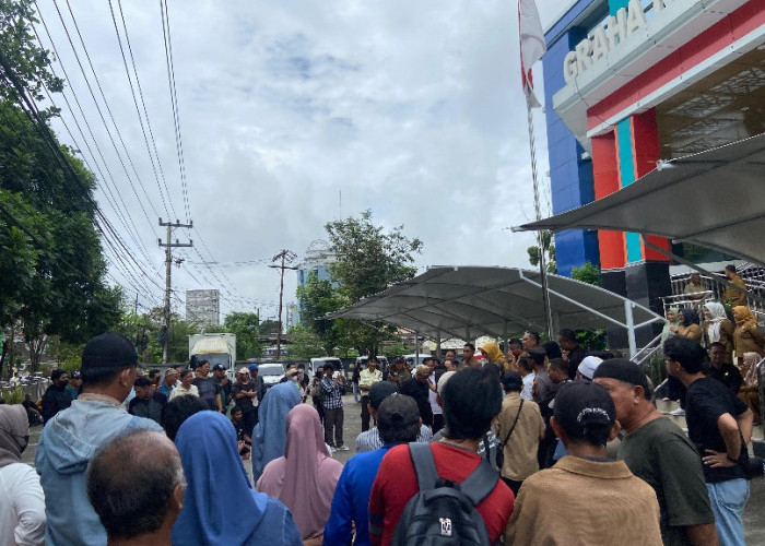 Pedagang Pasar Pagi Demo ke Kantor Disdag Samarinda, Tuntut Kepastian Tempat Usaha