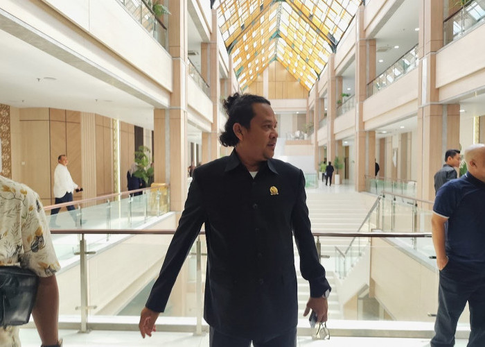 Baru Pertama Digunakan, Gedung Baru DPRD Balikpapan Dikeluhkan, Taufik: Apa yang Mau Disyukuri?