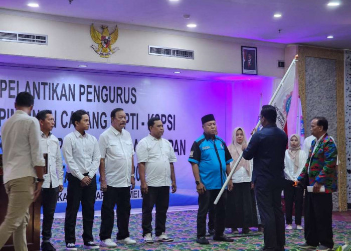 Ketua Umum FSPTI-KSPSI Lantik Pengurus DPC FSPTI-KSPSI Khusus TKBM KSS Pelabuhan Balikpapan 2026-2031  
