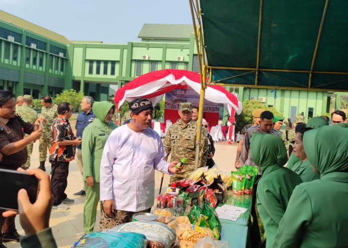 Peringati HUT TNI ke-81, Kodim 0906/Kukar Gelar Bazar Sembako Murah untuk Masyarakat