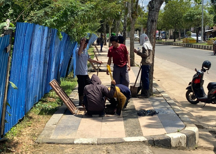 Sedimentasi Parah jadi Penyebab Banjir di Jalan Gatot Subroto, PUPR Berau Mulai Normalisasi Drainase 