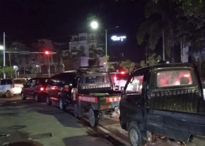 Akademisi Kritik Kebijakan 'Mobil Antre BBM Malam' di Samarinda 
