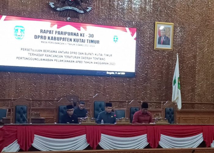 Dewan Gelar Paripurna Raperda Pertanggungjawaban APBD 2023   