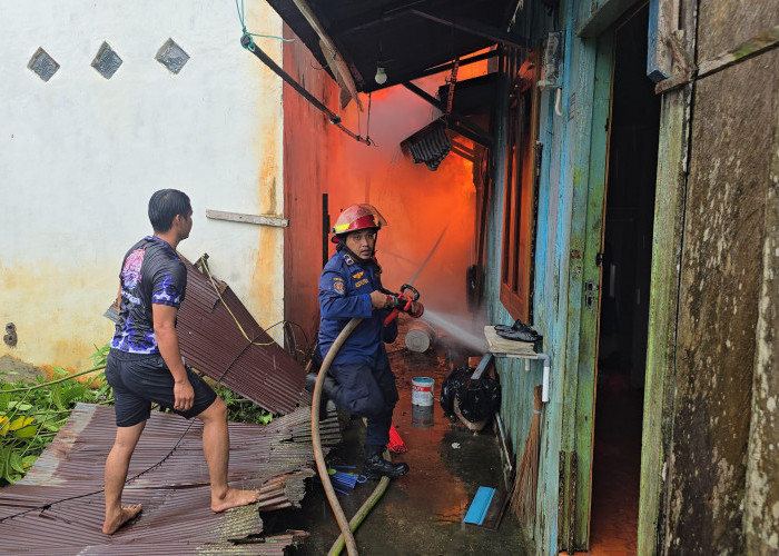 Kontrakan 4 Pintu di Berau Ludes Terbakar, Kerugian Ditaksir Capai Rp150 Juta