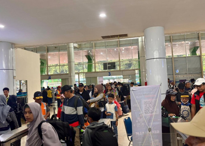 Arus Balik Mulai Menggeliat di Pelabuhan Semayang Balikpapan, Ribuan Penumpang Turun dari Tiga Kapal Sekaligus