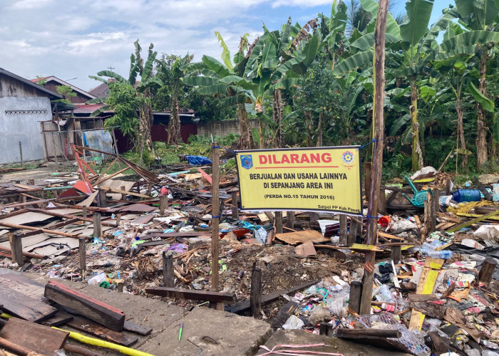 Bangunan Lapak di Samping Jembatan Sungai Kandilo Dibongkar untuk Penertiban Aset Daerah