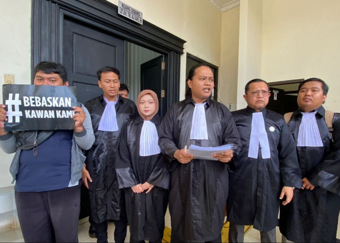 Sidang Eksepsi Kasus Bom Molotov, Kuasa Hukum Nilai Dakwaan JPU Cacat Hukum