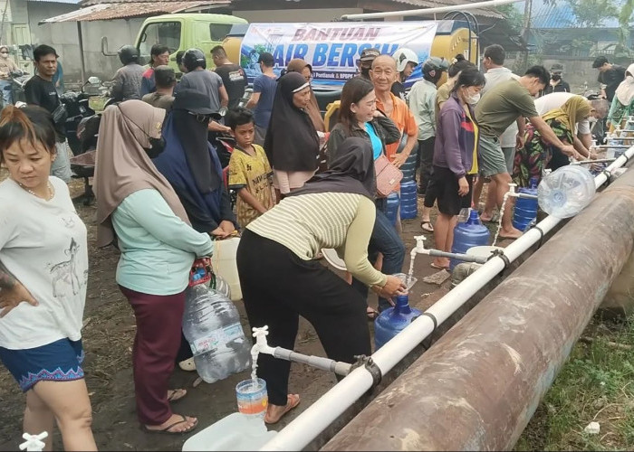 Krisis Air masih Terjadi di Samarinda, Warga Rela Antre hingga Dini Hari