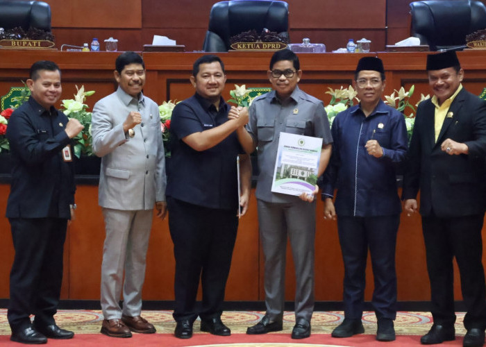 Pemkab-DPRD Sepakati Raperda APBD PPU 2026
