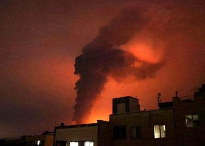 Hujan Beracun Turun Usai Kilang Minyak di Teheran Diserang AS-Israel, Warga Dilarang Keluar Rumah