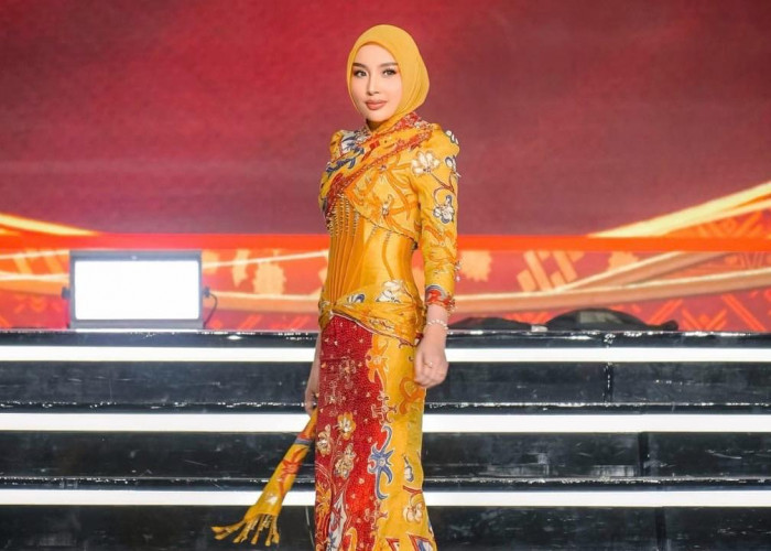 Istri Gubernur Kalteng Aisyah Thisia Halijam Jadi Sorotan, Ikut Ajang Fashion Show di Tengah Karhutla 