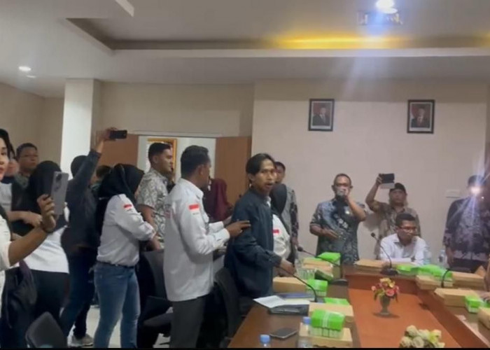 Sebanyak 84 Pekerja Teras Samarinda Tahap I Tuntut Upah Pembayaran, RDP di DPRD Sempat Ricuh