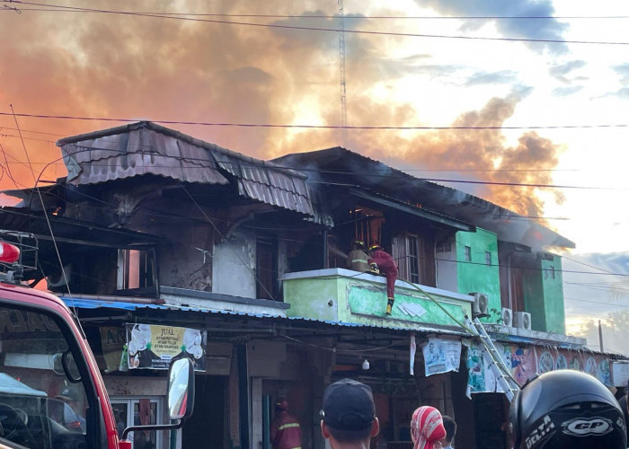 Empat Toko Terbakar di Jalan Milono Tanjung Redeb, Kebakaran Pertama Berau di 2026