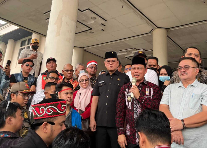 Ria Norsan Dukung Aspirasi Aliansi Kalbar Menggugat, Perda Perladangan Tetap Diperjuangkan