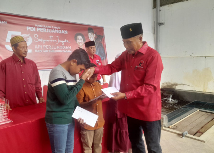 Rayakan HUT PDIP ke-52 dengan Aksi Sosial, Sugiyono Bantu Anak hingga Lansia di Samarinda