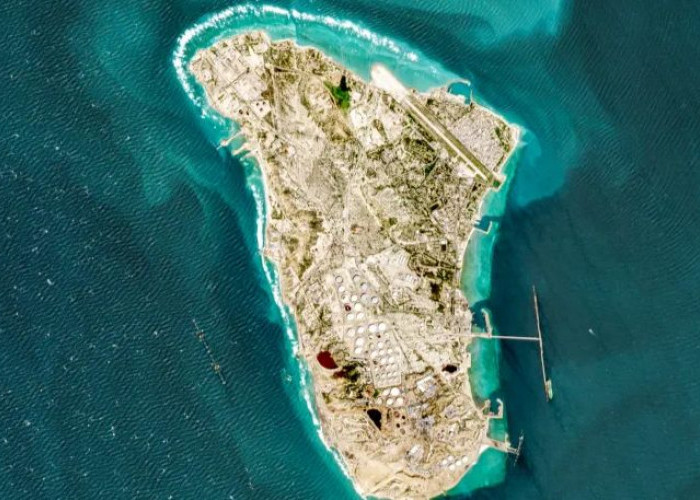 Trump Ancam Hancurkan Fasilitas Minyak Iran Usai Serang Pulau Kharg