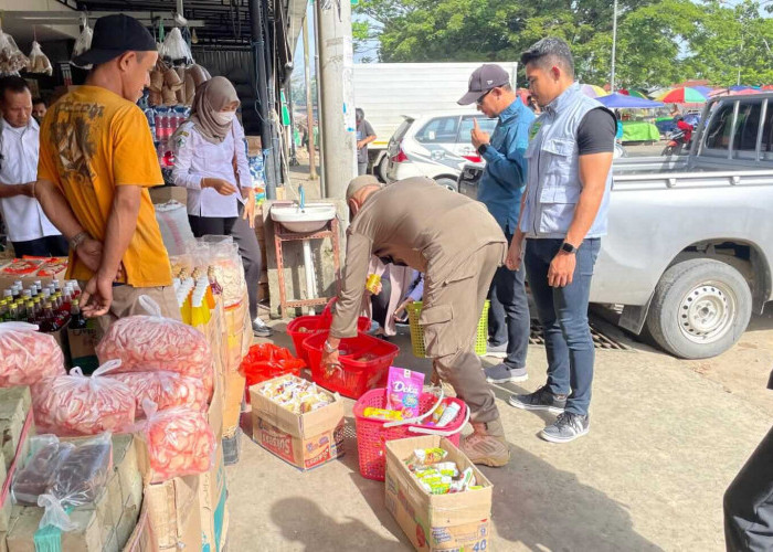 Temuan Produk Kedaluwarsa Dominasi Sidak Pangan Ramadan di Pasar Sanggam Adji Dilayas Berau