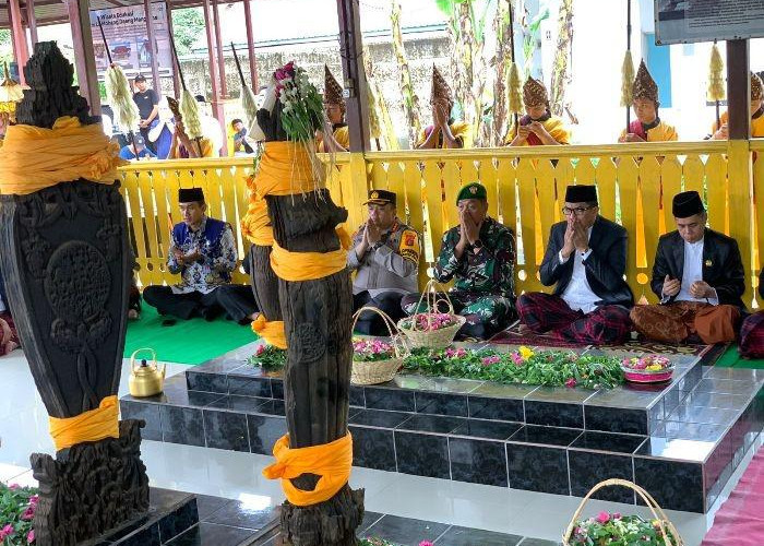 Pemkot Samarinda Ziarah Ke Taman Makam Pahlawan dan Pendiri Samarinda, Begini Pesan Wali Kota