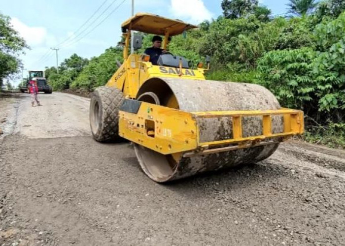 Perbaikan Jalan Simpang Blusuh–Batas Kalteng Jadi Proyek Terbesar BBPJN di Kutai Barat