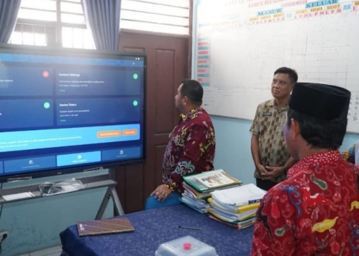 Akselerasi Digitalisasi Pendidikan, Bupati PPU Pastikan Pemanfaatan IFP di Sekolah Berjalan