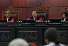 MK Tak Terima Gugatan Terkait Ijazah Gibran