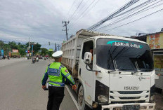 Truk Tanpa Penutup Bak yang Masuk ke Bontang Ditilang