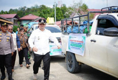 Atasi Kelangkaan Pangan, Pemkab Mahulu Salurkan Belasan Ton Paket Sembako Murah ke Wilayah Hulu Mahakam