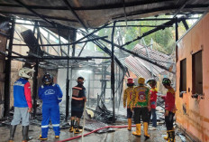 Sempat Membuat Kepanikan, Sebuah Bangunan Kosong di Samarinda Seberang Terbakar 