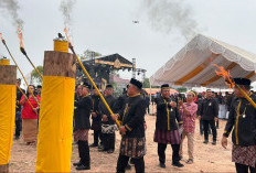 Erau Adat Pelas Benua Kutim Resmi Dibuka, Bupati Tekankan Pelestarian Budaya dan Alam