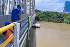 Cegah Tongkang Hantam Pilar Jembatan Mahakam, Pelindo Pasang Alat Ini untuk Jaga-Jaga