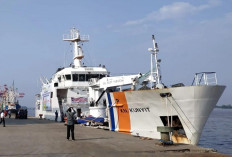 Evakuasi Korba KMP Virgo Hari ke-12, Kemenhub Kerahkan KN Kunyit Bawa Reefer Container