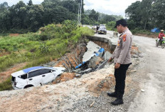 Awas, Jalan Poros Bengalon–Kaliorang Rawan Longsor, Satu Mobil jadi Korban Kecelakaan Tunggal