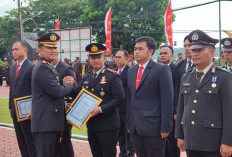 Polres Kukar Beri Penghargaan kepada 20 Personel Berprestasi pada Hari Bhayangkara ke-80