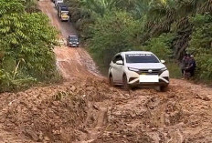 Warga Kutai Timur Keluhkan Jalan Rantau Pulung–Batu Ampar, Kendaraan Sering Terjebak Lumpur