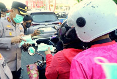Polresta Samarinda Bagikan 10.000 Masker, Antisipasi ISPA di Tengah Kabut Asap