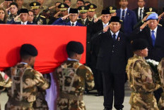 Presiden Prabowo Subianto Pimpin Penghormatan Militer untuk 3 Prajurit TNI yang Gugur di Lebanon