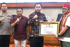 BNPB Serahkan Bantuan untuk Korban Banjir di Kutai Barat