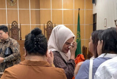 Menangis di Persidangan, Donna Kaget Dituntut 6 Tahun 10 Bulan dan Uang Pengganti Rp3,5 Miliar