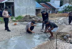 Kerusakan Jalan Riduan Suwidi Tanah Grogot Diperbaiki Secara Gotong Royong 